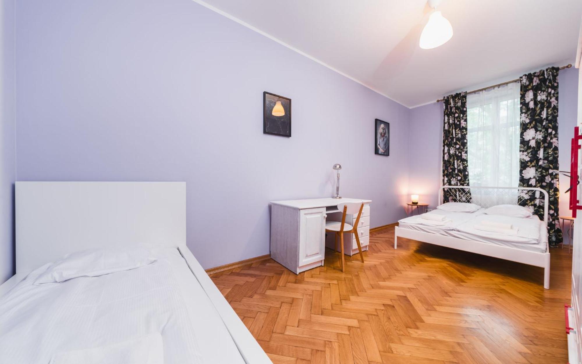 Modern Urban Escape - Old Town Apartment - By Upstairs Cracovia Exterior foto